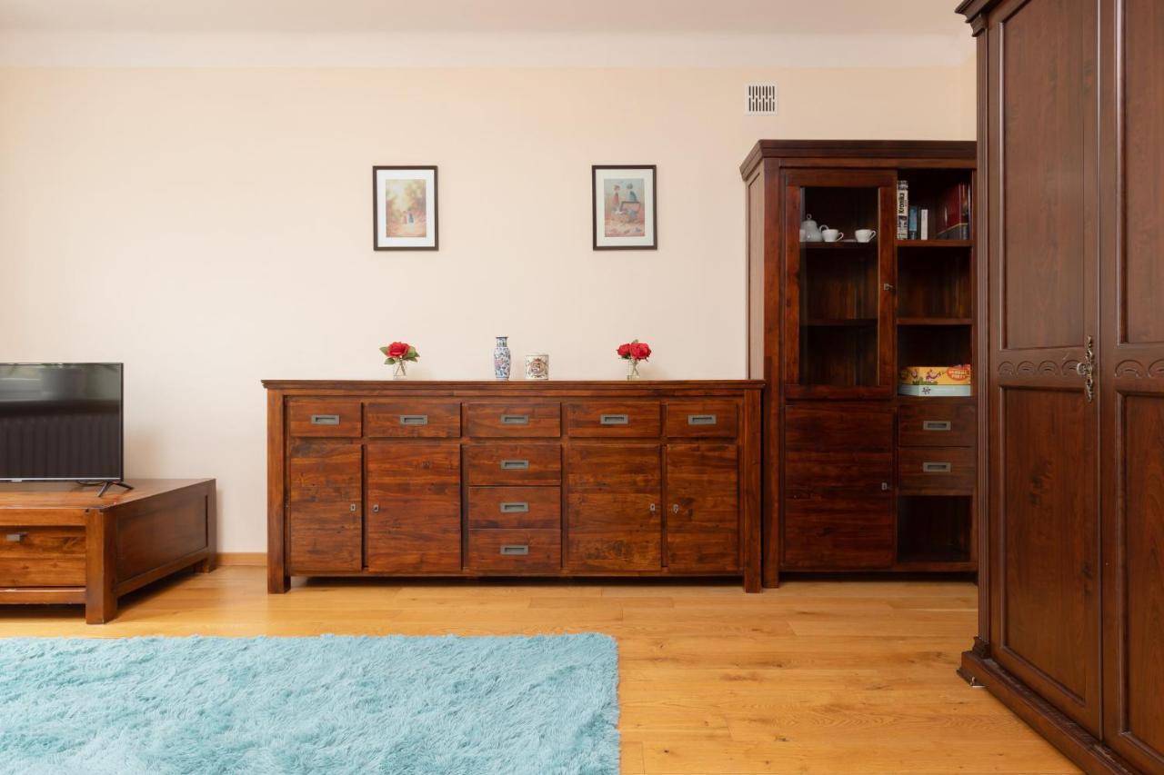 Metro Raclawicka Cozy Studio Apartment By Noclegi Renters Варшава Экстерьер фото
